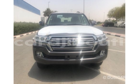 Acheter Import Voiture Toyota Land Cruiser Autre à Import - Dubai, Ali Sabieh Region Acheter Import Voiture Toyota Land Cruiser Autre à Import - Dubai, Ali Sabieh Region