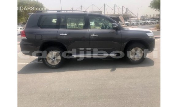 Acheter Import Voiture Toyota Land Cruiser Autre à Import - Dubai, Ali Sabieh Region Acheter Import Voiture Toyota Land Cruiser Autre à Import - Dubai, Ali Sabieh Region