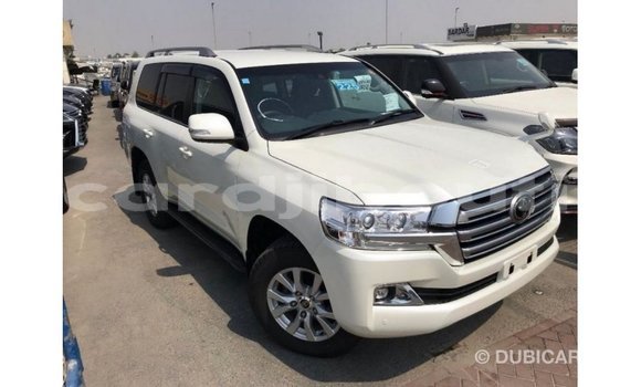 Acheter Import Voiture Toyota Land Cruiser Blanc à Import - Dubai, Ali Sabieh Region Acheter Import Voiture Toyota Land Cruiser Blanc à Import - Dubai, Ali Sabieh Region