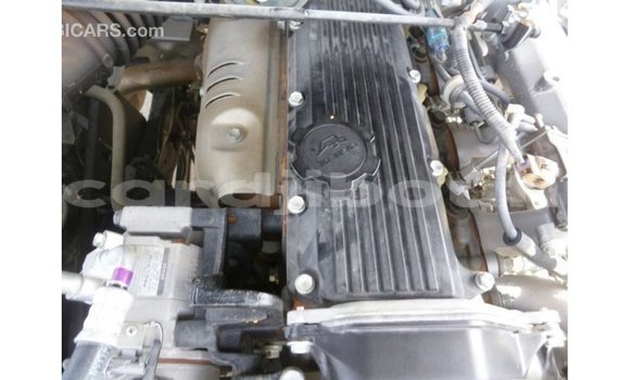 Acheter Import Voiture Toyota Land Cruiser Blanc à Import - Dubai, Ali Sabieh Region Acheter Import Voiture Toyota Land Cruiser Blanc à Import - Dubai, Ali Sabieh Region