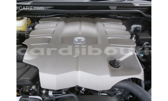 Acheter Import Voiture Toyota Land Cruiser Noir à Import - Dubai, Ali Sabieh Region Acheter Import Voiture Toyota Land Cruiser Noir à Import - Dubai, Ali Sabieh Region