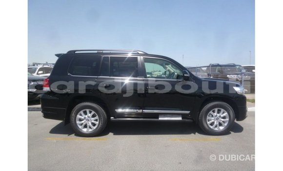 Acheter Import Voiture Toyota Land Cruiser Noir à Import - Dubai, Ali Sabieh Region Acheter Import Voiture Toyota Land Cruiser Noir à Import - Dubai, Ali Sabieh Region