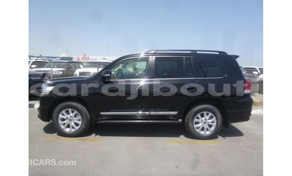 Acheter Import Voiture Toyota Land Cruiser Noir à Import - Dubai, Ali Sabieh Region Acheter Import Voiture Toyota Land Cruiser Noir à Import - Dubai, Ali Sabieh Region