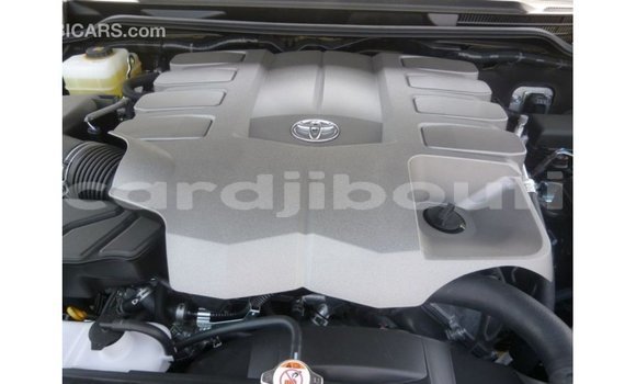 Acheter Import Voiture Toyota Land Cruiser Noir à Import - Dubai, Ali Sabieh Region Acheter Import Voiture Toyota Land Cruiser Noir à Import - Dubai, Ali Sabieh Region