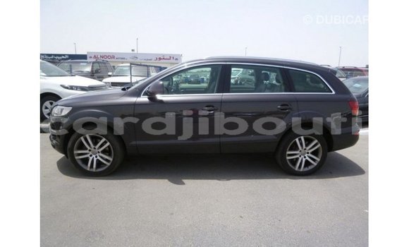 Acheter Import Voiture Audi Q7 Noir à Import - Dubai, Ali Sabieh Region Acheter Import Voiture Audi Q7 Noir à Import - Dubai, Ali Sabieh Region