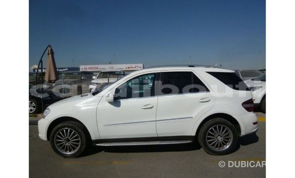 Acheter Import Voiture Mercedes-Benz 190 Blanc à Import - Dubai, Ali Sabieh Region Acheter Import Voiture Mercedes-Benz 190 Blanc à Import - Dubai, Ali Sabieh Region