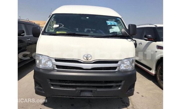 Acheter Import Voiture Toyota Hiace Blanc à Import - Dubai, Ali Sabieh Region Acheter Import Voiture Toyota Hiace Blanc à Import - Dubai, Ali Sabieh Region