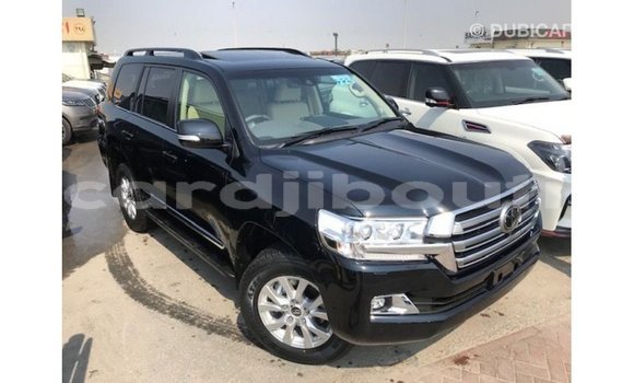 Acheter Import Voiture Toyota Land Cruiser Noir à Import - Dubai, Ali Sabieh Region Acheter Import Voiture Toyota Land Cruiser Noir à Import - Dubai, Ali Sabieh Region