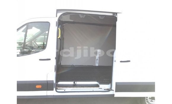 Acheter Import Voiture Ford Club Wagon Blanc à Import - Dubai, Ali Sabieh Region Acheter Import Voiture Ford Club Wagon Blanc à Import - Dubai, Ali Sabieh Region