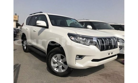 Acheter Import Voiture Toyota Prado Blanc à Import - Dubai, Ali Sabieh Region Acheter Import Voiture Toyota Prado Blanc à Import - Dubai, Ali Sabieh Region
