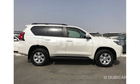 Acheter Import Voiture Toyota Prado Blanc à Import - Dubai, Ali Sabieh Region Acheter Import Voiture Toyota Prado Blanc à Import - Dubai, Ali Sabieh Region