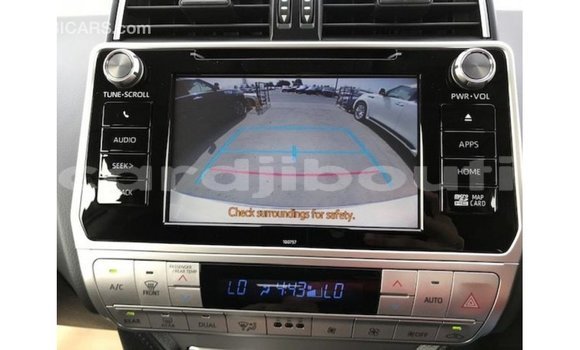 Acheter Import Voiture Toyota Prado Blanc à Import - Dubai, Ali Sabieh Region Acheter Import Voiture Toyota Prado Blanc à Import - Dubai, Ali Sabieh Region