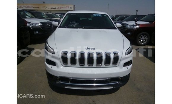 Acheter Import Voiture Jeep Cherokee Blanc à Import - Dubai, Ali Sabieh Region Acheter Import Voiture Jeep Cherokee Blanc à Import - Dubai, Ali Sabieh Region