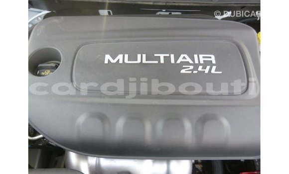 Acheter Import Voiture Jeep Cherokee Blanc à Import - Dubai, Ali Sabieh Region Acheter Import Voiture Jeep Cherokee Blanc à Import - Dubai, Ali Sabieh Region