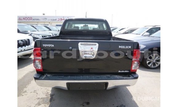 Acheter Import Voiture Toyota Hilux Noir à Import - Dubai, Ali Sabieh Region Acheter Import Voiture Toyota Hilux Noir à Import - Dubai, Ali Sabieh Region