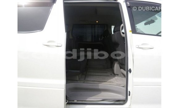 Acheter Import Voiture Toyota Alphard Blanc à Import - Dubai, Ali Sabieh Region Acheter Import Voiture Toyota Alphard Blanc à Import - Dubai, Ali Sabieh Region
