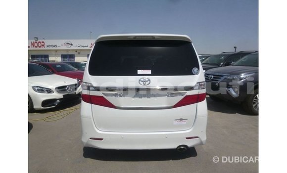 Acheter Import Voiture Toyota Vellfire Blanc à Import - Dubai, Ali Sabieh Region Acheter Import Voiture Toyota Vellfire Blanc à Import - Dubai, Ali Sabieh Region