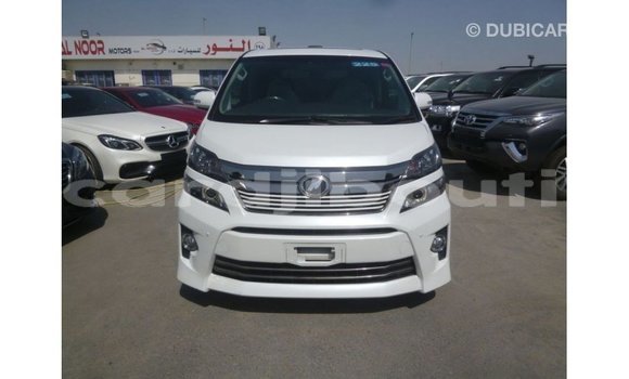 Acheter Import Voiture Toyota Vellfire Blanc à Import - Dubai, Ali Sabieh Region Acheter Import Voiture Toyota Vellfire Blanc à Import - Dubai, Ali Sabieh Region
