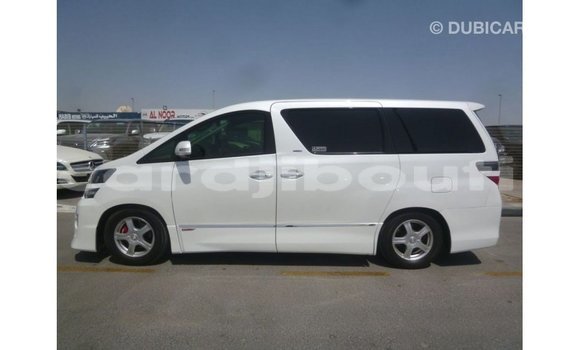 Acheter Import Voiture Toyota Vellfire Blanc à Import - Dubai, Ali Sabieh Region Acheter Import Voiture Toyota Vellfire Blanc à Import - Dubai, Ali Sabieh Region