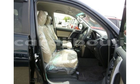 Acheter Import Voiture Toyota Prado Bleu à Import - Dubai, Ali Sabieh Region Acheter Import Voiture Toyota Prado Bleu à Import - Dubai, Ali Sabieh Region