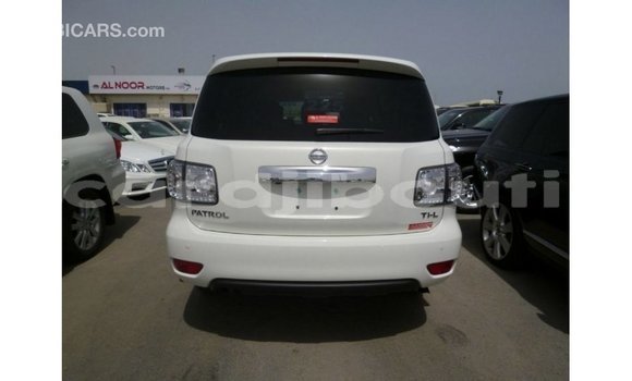 Acheter Import Voiture Nissan Patrol Blanc à Import - Dubai, Ali Sabieh Region Acheter Import Voiture Nissan Patrol Blanc à Import - Dubai, Ali Sabieh Region