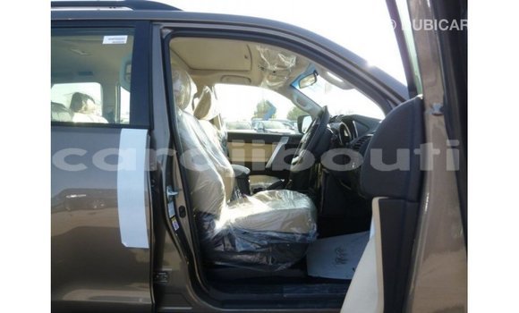 Acheter Import Voiture Toyota Prado Marron à Import - Dubai, Ali Sabieh Region Acheter Import Voiture Toyota Prado Marron à Import - Dubai, Ali Sabieh Region