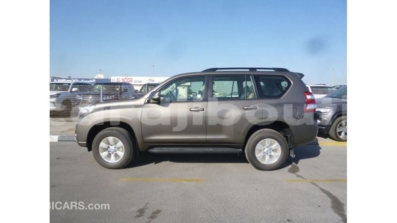 Big with watermark toyota prado ali sabieh region import dubai 2888