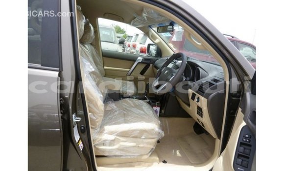 Acheter Import Voiture Toyota Prado Marron à Import - Dubai, Ali Sabieh Region Acheter Import Voiture Toyota Prado Marron à Import - Dubai, Ali Sabieh Region