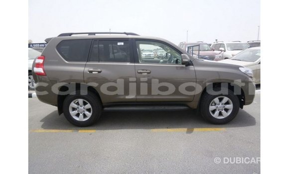 Acheter Import Voiture Toyota Prado Marron à Import - Dubai, Ali Sabieh Region Acheter Import Voiture Toyota Prado Marron à Import - Dubai, Ali Sabieh Region