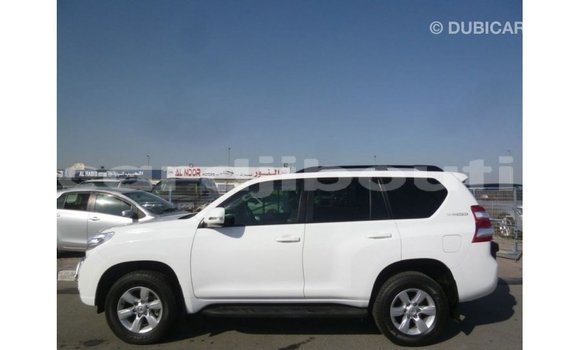 Acheter Import Voiture Toyota Prado Blanc à Import - Dubai, Ali Sabieh Region Acheter Import Voiture Toyota Prado Blanc à Import - Dubai, Ali Sabieh Region
