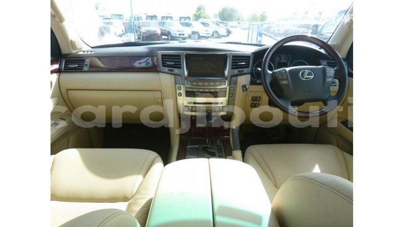 Big with watermark lexus lx ali sabieh region import dubai 2903