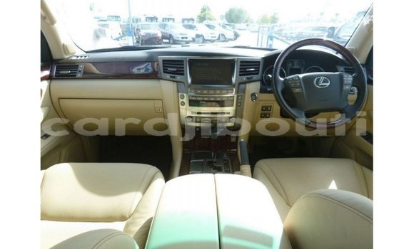 Acheter Import Voiture Lexus LX Bleu à Import - Dubai, Ali Sabieh Region Acheter Import Voiture Lexus LX Bleu à Import - Dubai, Ali Sabieh Region