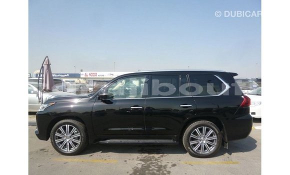 Acheter Import Voiture Lexus LX Noir à Import - Dubai, Ali Sabieh Region Acheter Import Voiture Lexus LX Noir à Import - Dubai, Ali Sabieh Region