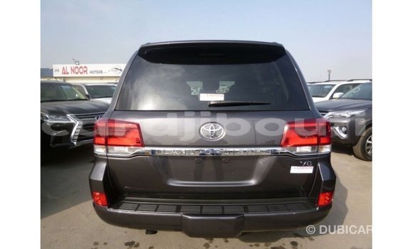 Acheter Import Voiture Toyota Land Cruiser Autre à Import - Dubai, Ali Sabieh Region Acheter Import Voiture Toyota Land Cruiser Autre à Import - Dubai, Ali Sabieh Region