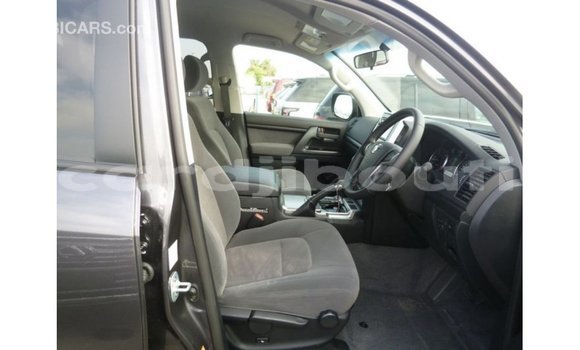 Acheter Import Voiture Toyota Land Cruiser Autre à Import - Dubai, Ali Sabieh Region Acheter Import Voiture Toyota Land Cruiser Autre à Import - Dubai, Ali Sabieh Region