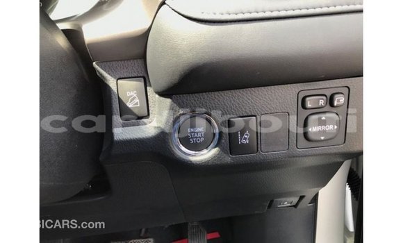 Acheter Import Voiture Toyota 4Runner Blanc à Import - Dubai, Ali Sabieh Region Acheter Import Voiture Toyota 4Runner Blanc à Import - Dubai, Ali Sabieh Region