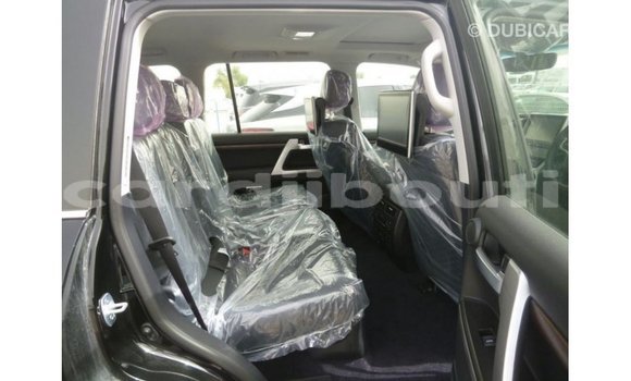 Acheter Import Voiture Toyota Land Cruiser Noir à Import - Dubai, Ali Sabieh Region Acheter Import Voiture Toyota Land Cruiser Noir à Import - Dubai, Ali Sabieh Region
