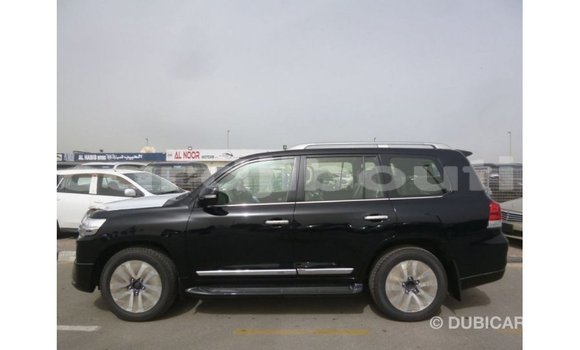 Acheter Import Voiture Toyota Land Cruiser Noir à Import - Dubai, Ali Sabieh Region Acheter Import Voiture Toyota Land Cruiser Noir à Import - Dubai, Ali Sabieh Region