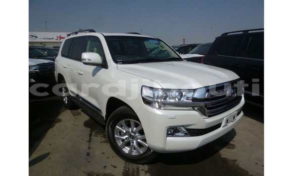 Acheter Import Voiture Toyota Land Cruiser Blanc à Import - Dubai, Ali Sabieh Region Acheter Import Voiture Toyota Land Cruiser Blanc à Import - Dubai, Ali Sabieh Region