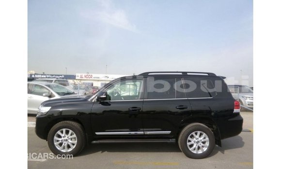 Acheter Import Voiture Toyota Land Cruiser Noir à Import - Dubai, Ali Sabieh Region Acheter Import Voiture Toyota Land Cruiser Noir à Import - Dubai, Ali Sabieh Region