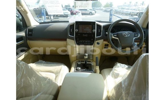 Acheter Import Voiture Toyota Land Cruiser Noir à Import - Dubai, Ali Sabieh Region Acheter Import Voiture Toyota Land Cruiser Noir à Import - Dubai, Ali Sabieh Region