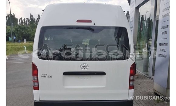 Acheter Import Voiture Toyota Hiace Blanc à Import - Dubai, Ali Sabieh Region Acheter Import Voiture Toyota Hiace Blanc à Import - Dubai, Ali Sabieh Region