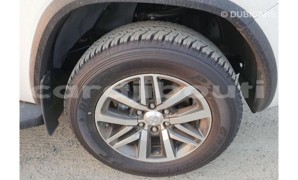 Acheter Import Voiture Toyota Fortuner Blanc à Import - Dubai, Ali Sabieh Region Acheter Import Voiture Toyota Fortuner Blanc à Import - Dubai, Ali Sabieh Region