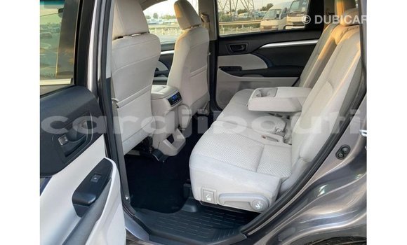 Acheter Import Voiture Toyota Highlander Autre à Import - Dubai, Ali Sabieh Region Acheter Import Voiture Toyota Highlander Autre à Import - Dubai, Ali Sabieh Region
