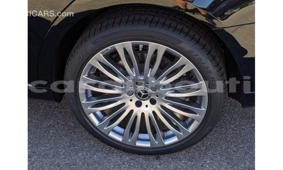 Acheter Import Voiture Mercedes-Benz 190 Noir à Import - Dubai, Ali Sabieh Region Acheter Import Voiture Mercedes-Benz 190 Noir à Import - Dubai, Ali Sabieh Region