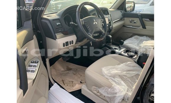 Acheter Import Voiture Mitsubishi Pajero Noir à Import - Dubai, Ali Sabieh Region Acheter Import Voiture Mitsubishi Pajero Noir à Import - Dubai, Ali Sabieh Region