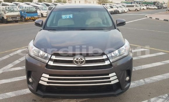 Buy Import Toyota Highlander Other Car in Import - Dubai in Ali Sabieh Region Buy Import Toyota Highlander Other Car in Import - Dubai in Ali Sabieh Region