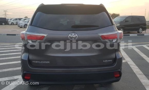 Buy Import Toyota Highlander Other Car in Import - Dubai in Ali Sabieh Region Buy Import Toyota Highlander Other Car in Import - Dubai in Ali Sabieh Region