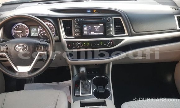 Buy Import Toyota Highlander Other Car in Import - Dubai in Ali Sabieh Region Buy Import Toyota Highlander Other Car in Import - Dubai in Ali Sabieh Region