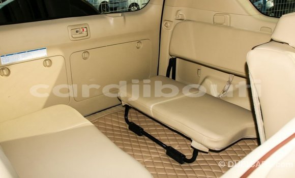 Buy Import Toyota Prado White Car in Import - Dubai in Ali Sabieh Region Buy Import Toyota Prado White Car in Import - Dubai in Ali Sabieh Region
